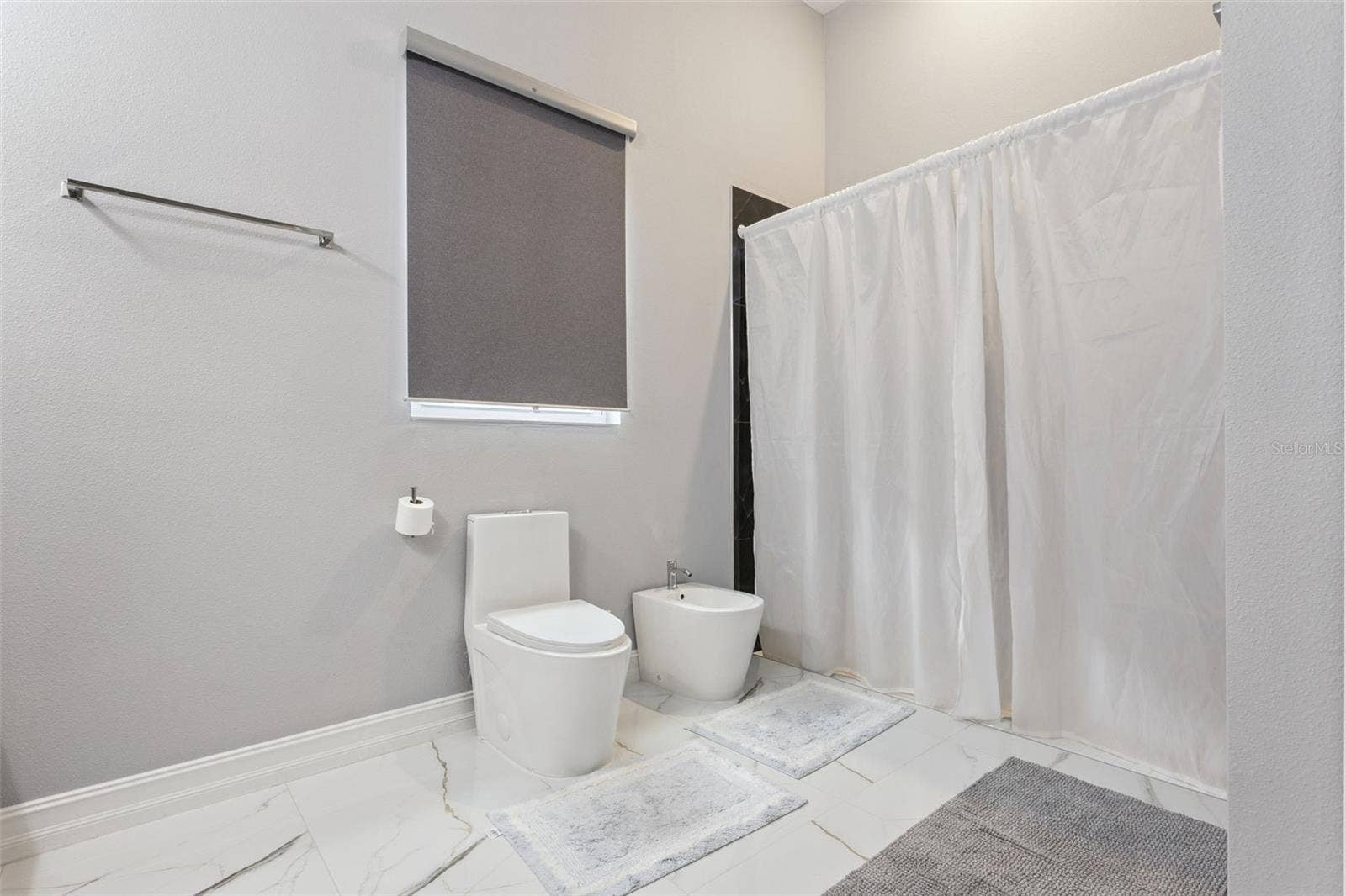 809 BURCH AVENUE, Winter Garden, FL 34787 Bathroom 1