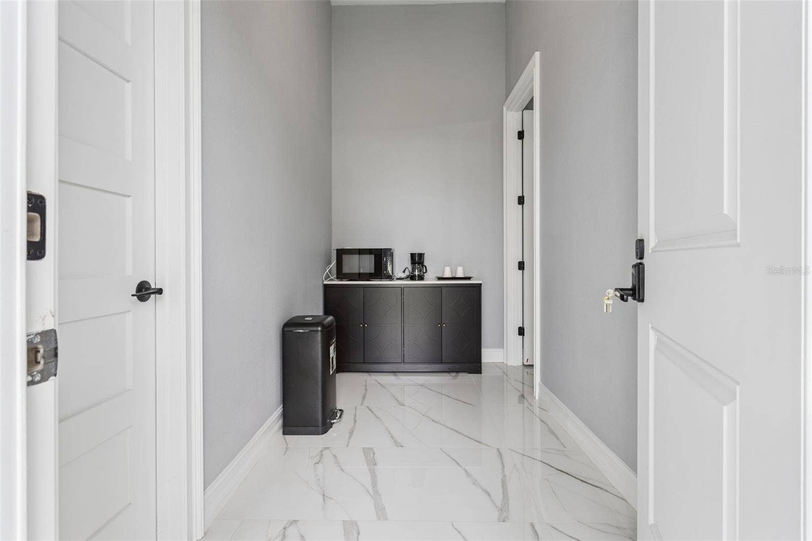 809 BURCH AVENUE, Winter Garden, FL 34787 Hallway