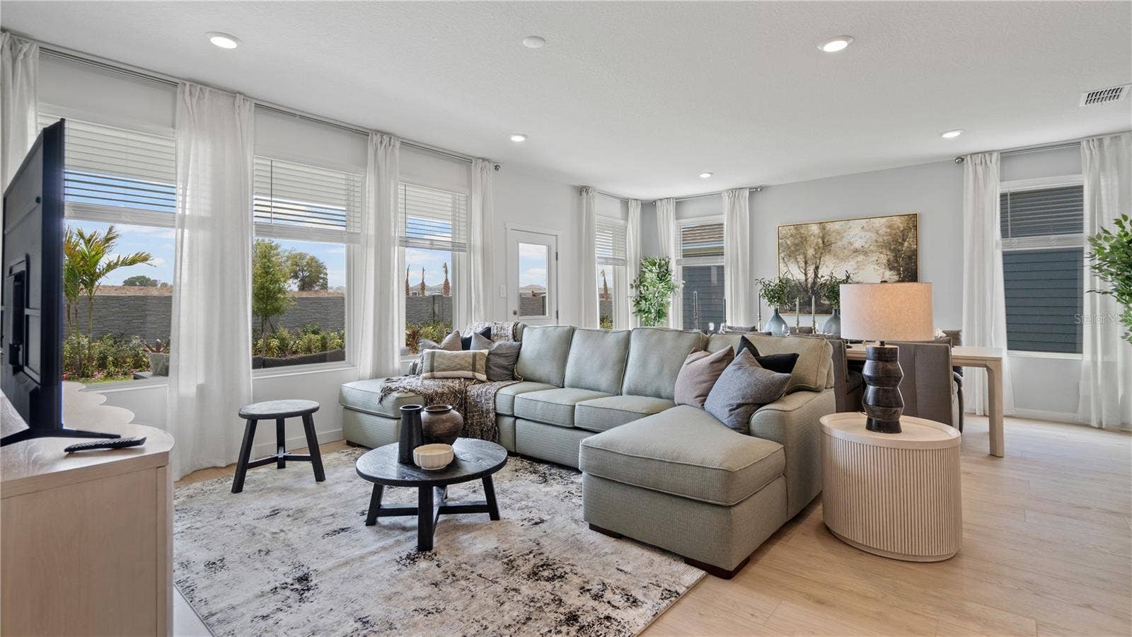 742 TUNDRA LOOP, Groveland, FL 34736