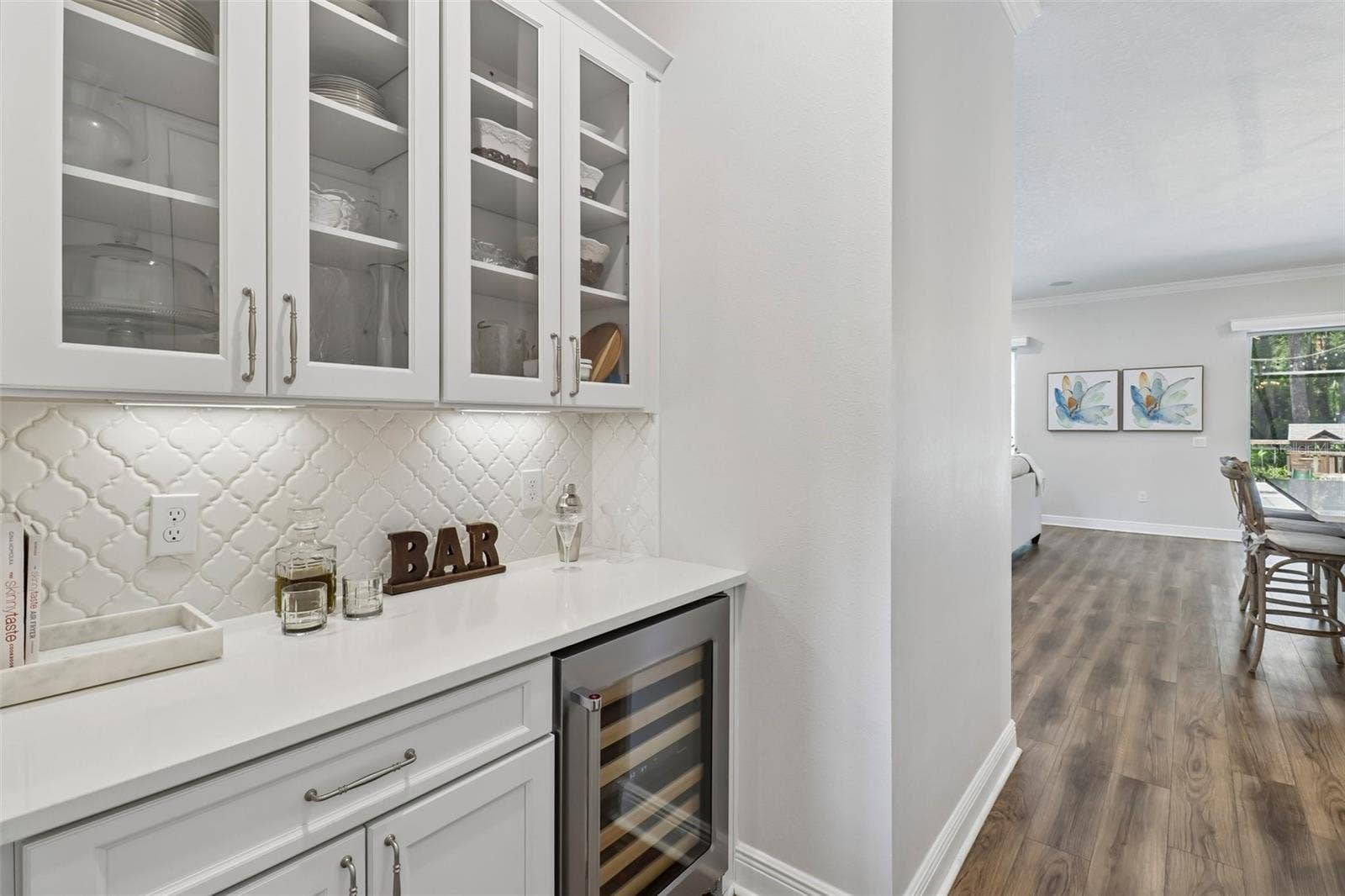1257 WADING WATERS CIRCLE, Winter Park, FL 32792 Butlers pantry off of the kitchen