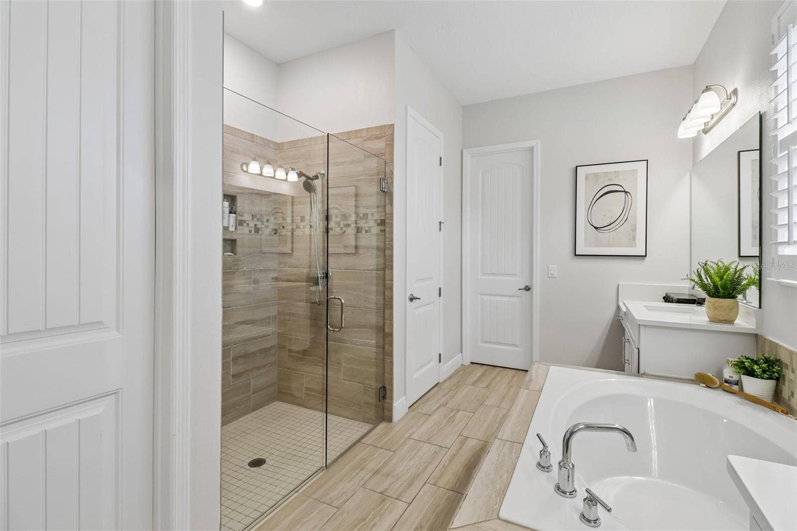 1257 WADING WATERS CIRCLE, Winter Park, FL 32792 En-suite bath