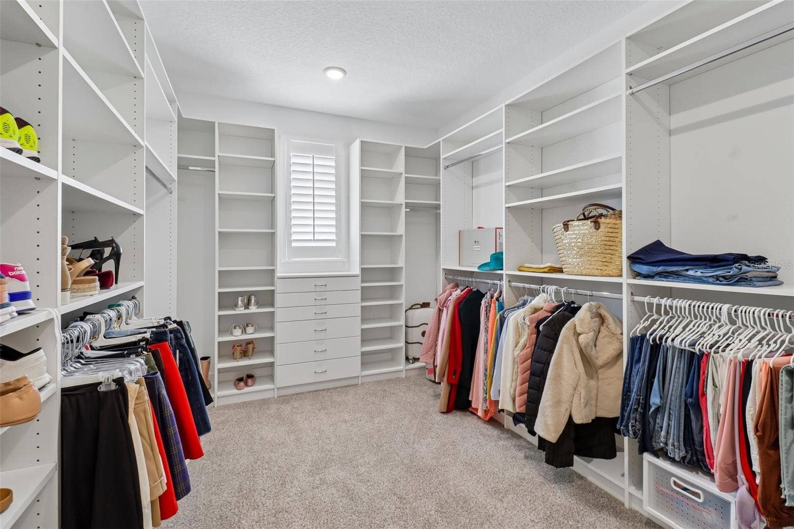1257 WADING WATERS CIRCLE, Winter Park, FL 32792 Huge walk in in the upstairs primary