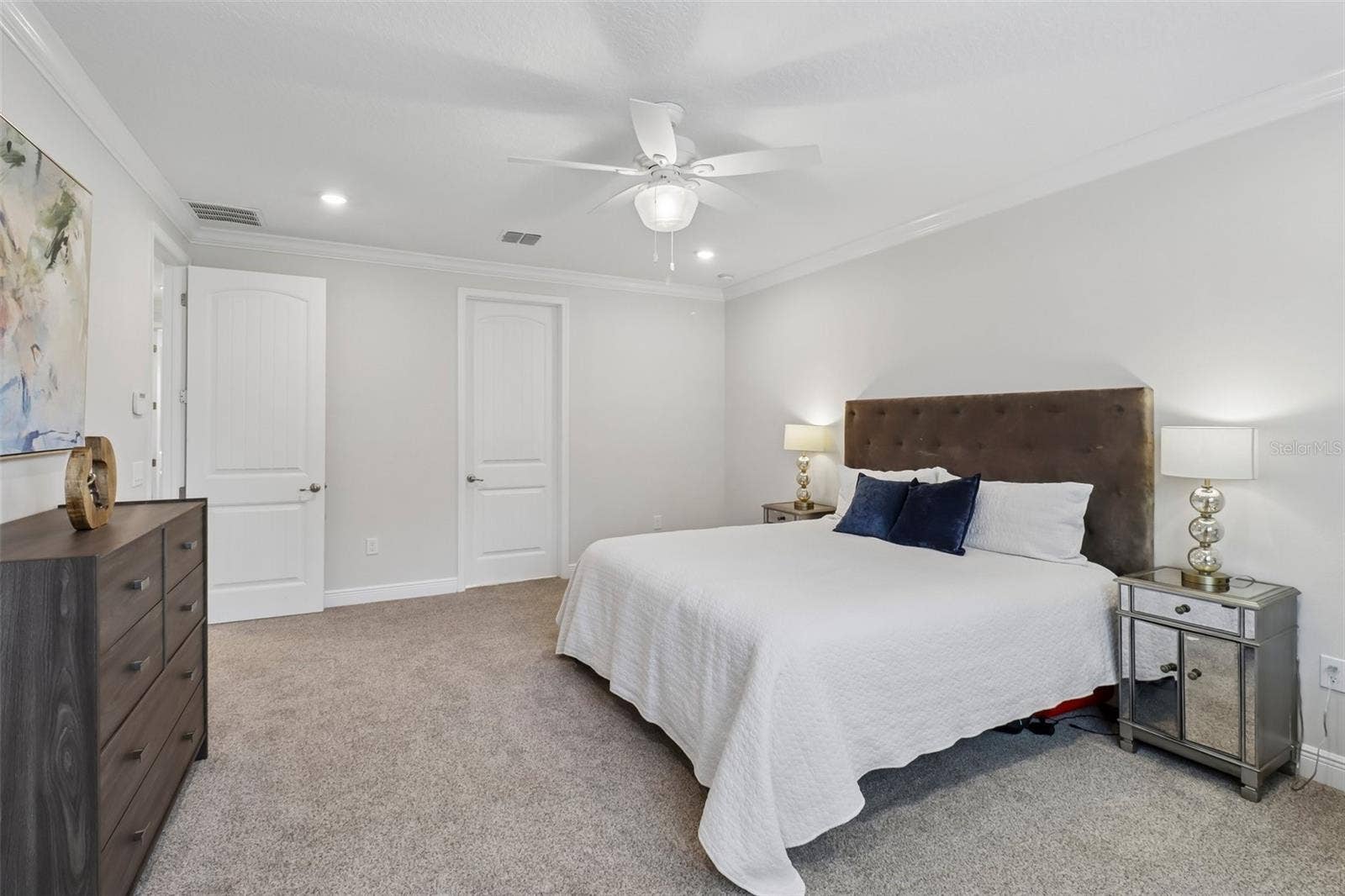 1257 WADING WATERS CIRCLE, Winter Park, FL 32792 Spacious upstairs suite
