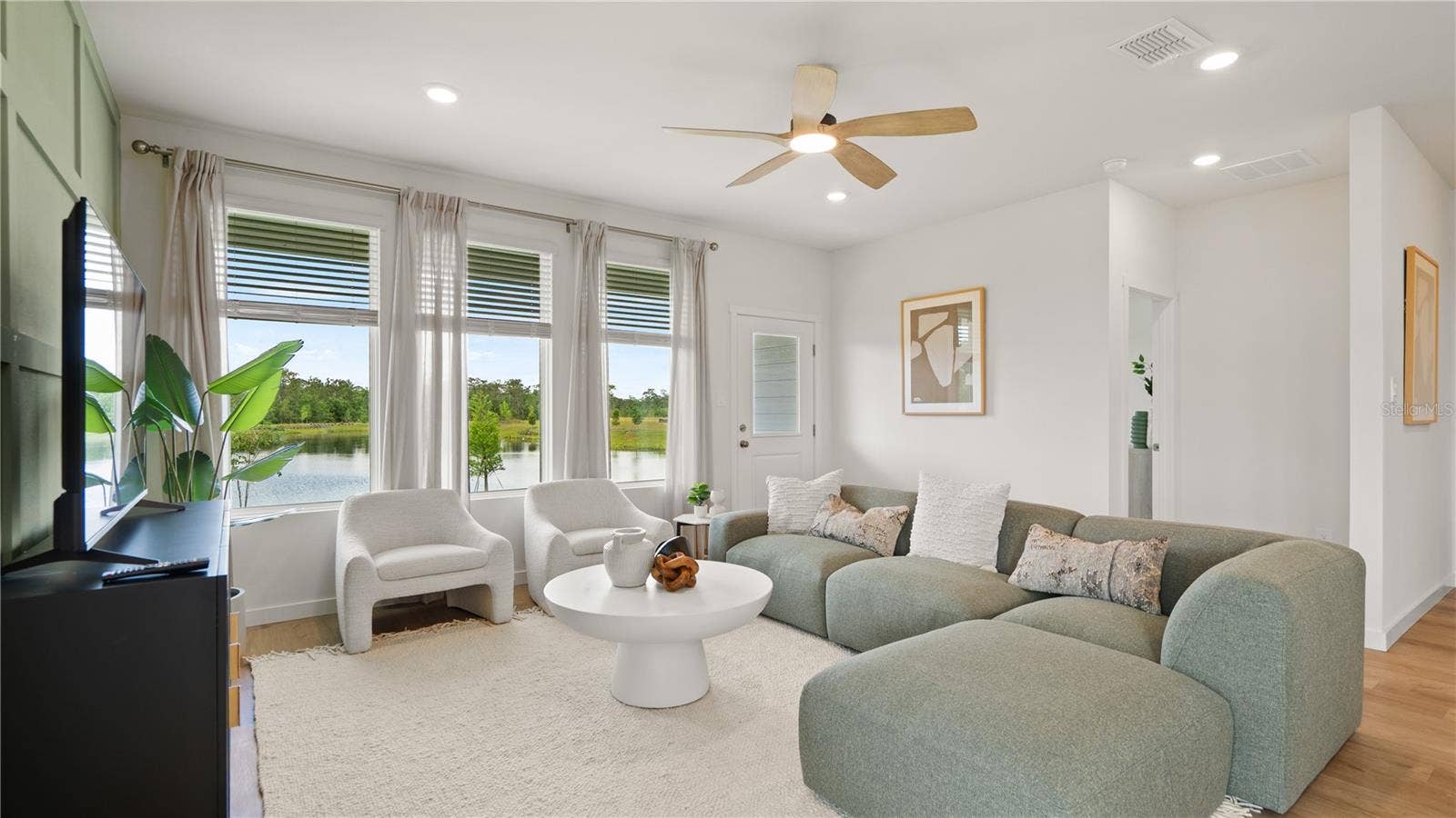 738 TUNDRA LOOP, Groveland, FL 34736