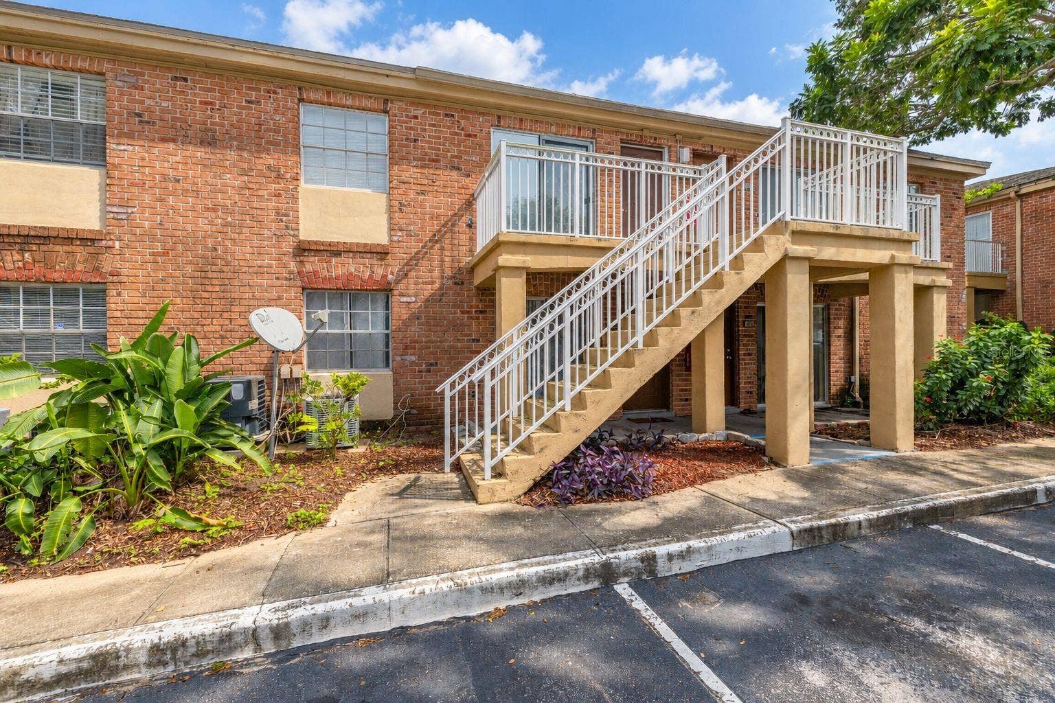 484 BANYON TREE CIRCLE, #100, Maitland, FL 32751 484 BANYON TREE CIRCLE, #100, Maitland, FL 32751