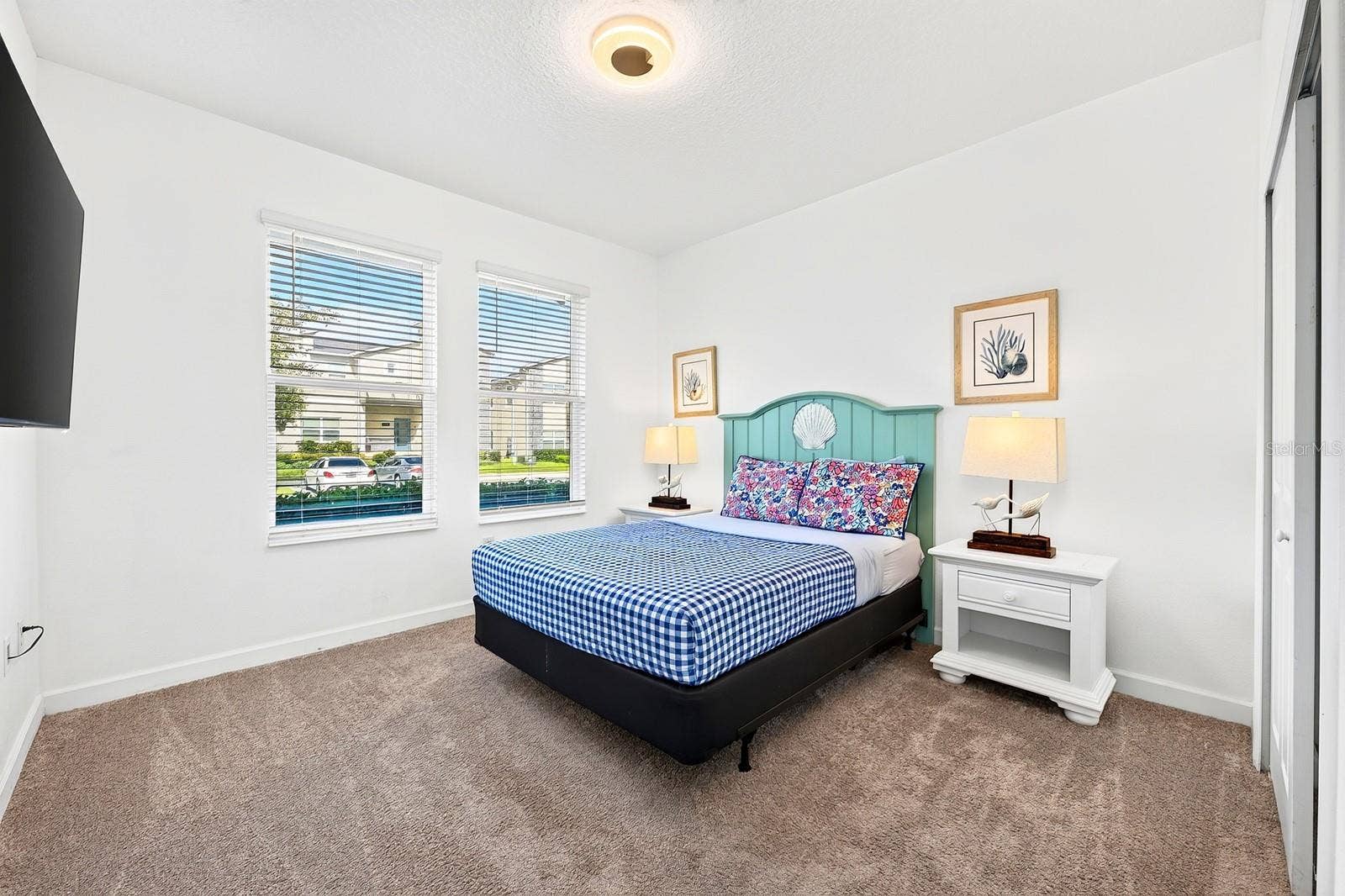 1045 LEADER STREET, Davenport, FL 33896 The main floor also offers a BEDROOM and FULL BATH, providing an ideal option for guests, extended family or MULTIGENERATIONAL LIVING.