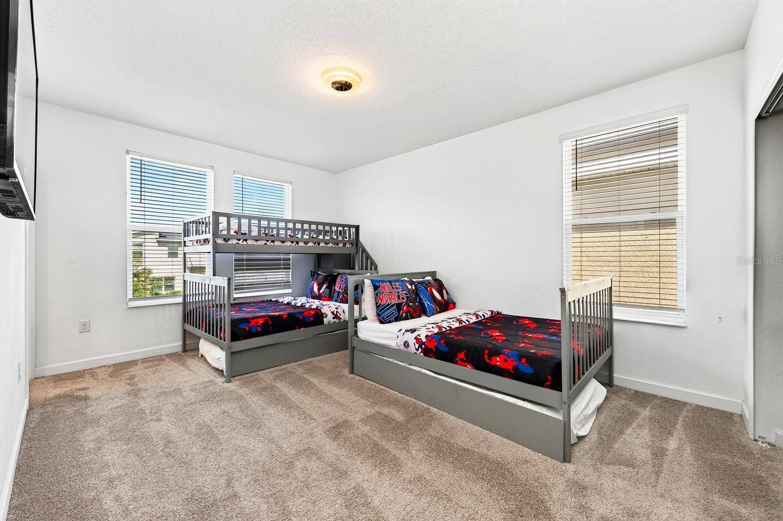 1045 LEADER STREET, Davenport, FL 33896 Bedroom 6 (Bonus Room) has its own EN-SUITE BATH, giving guests plenty of comfort and privacy.