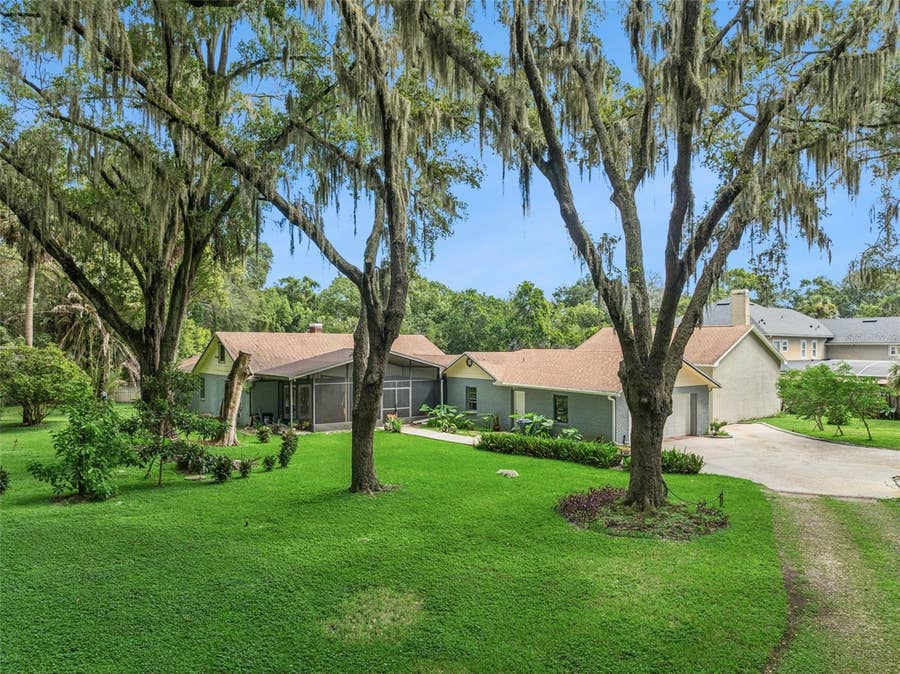 Property photo for 907 SONJA PL, Apopka, FL