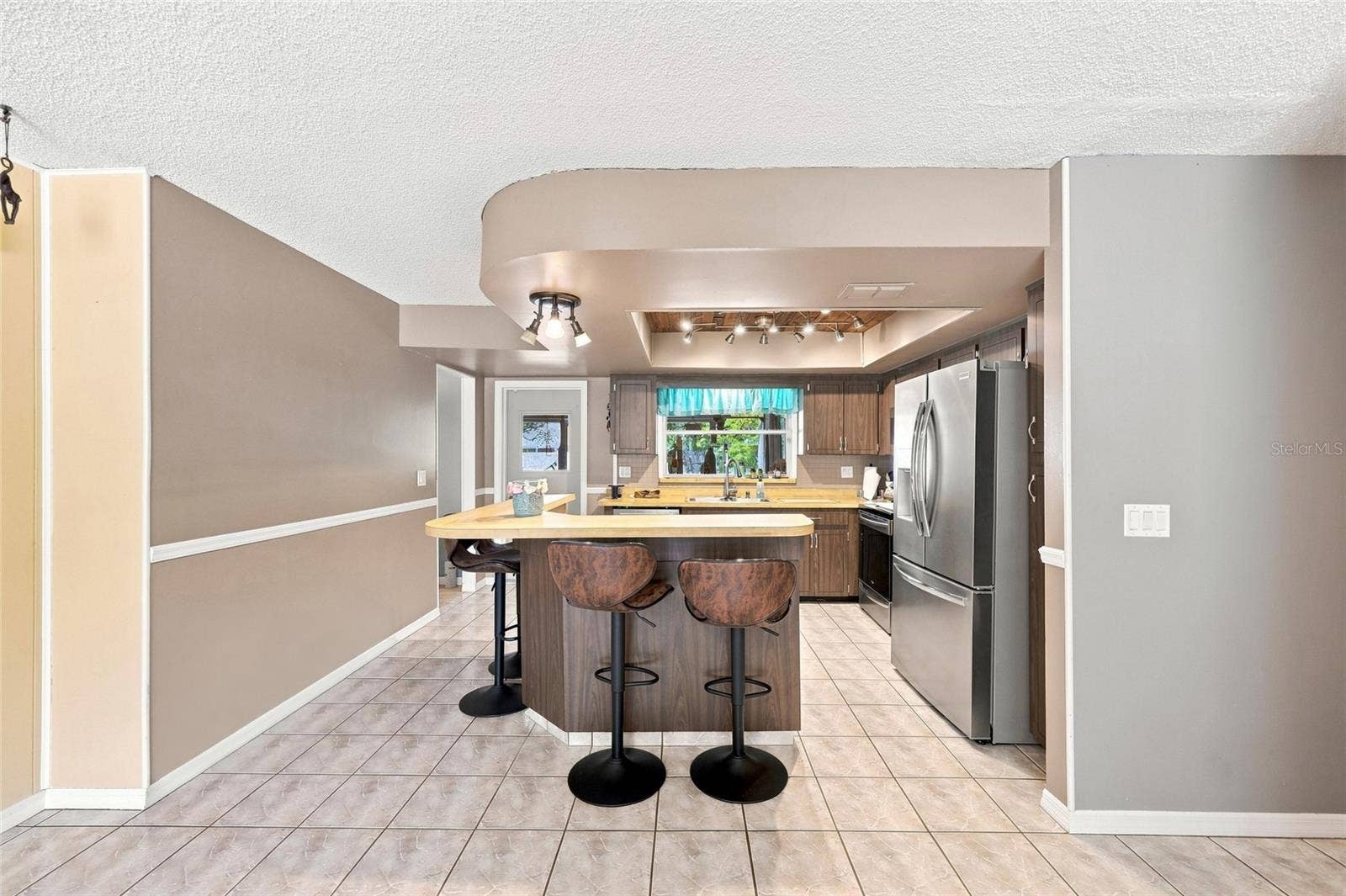 8582 CEDAR COVE DRIVE, Orlando, FL 32819 8582 CEDAR COVE DRIVE, Orlando, FL 32819