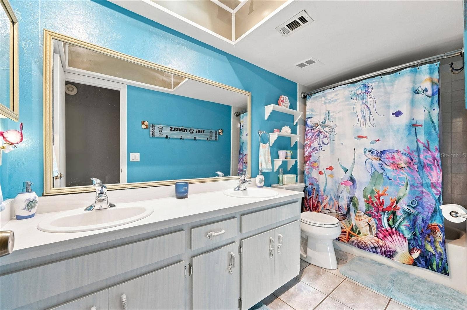 8582 CEDAR COVE DRIVE, Orlando, FL 32819 8582 CEDAR COVE DRIVE, Orlando, FL 32819