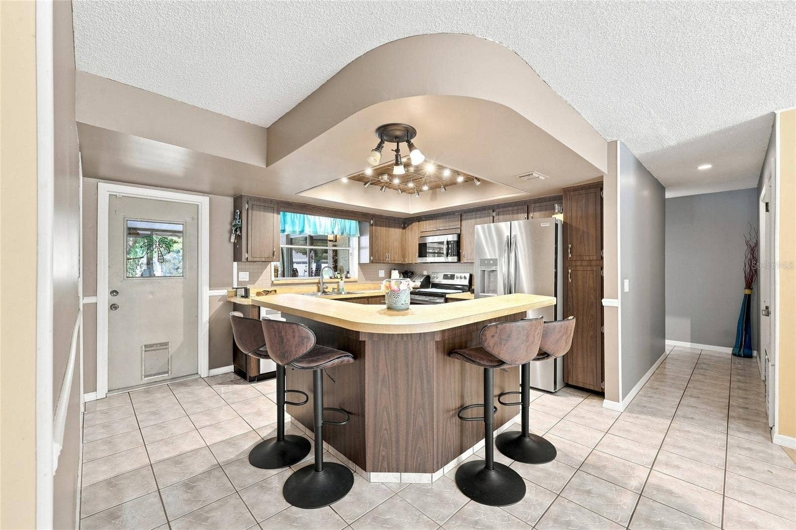 8582 CEDAR COVE DRIVE, Orlando, FL 32819 8582 CEDAR COVE DRIVE, Orlando, FL 32819