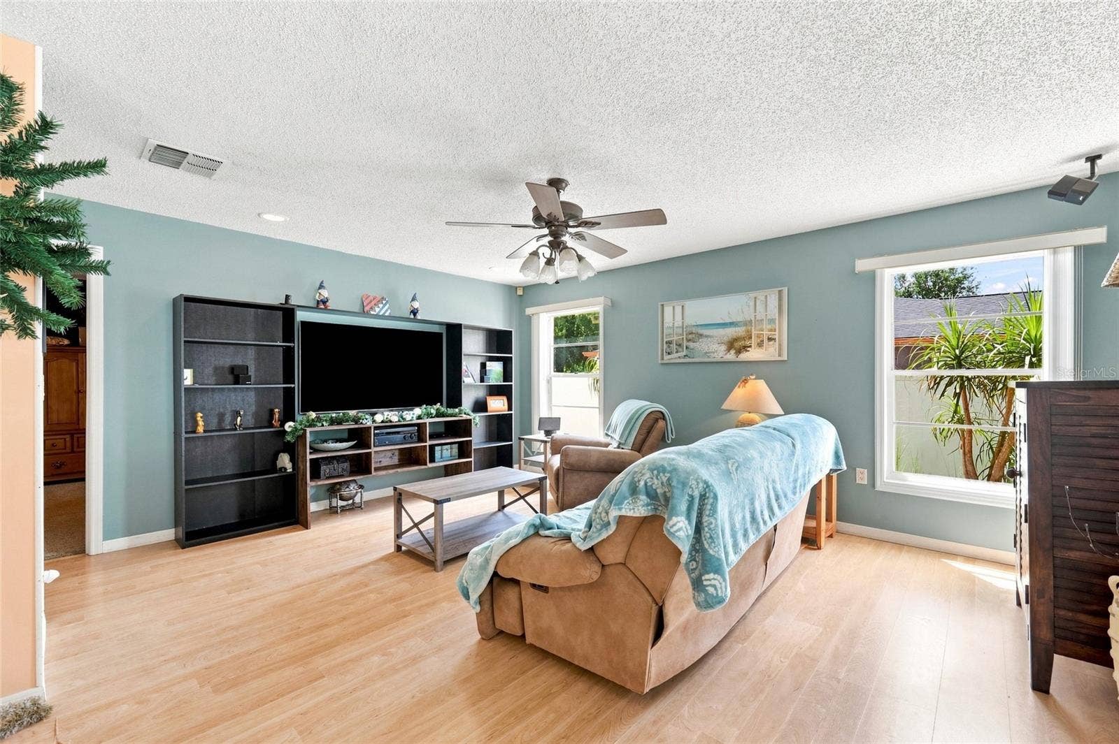 8582 CEDAR COVE DRIVE, Orlando, FL 32819 8582 CEDAR COVE DRIVE, Orlando, FL 32819