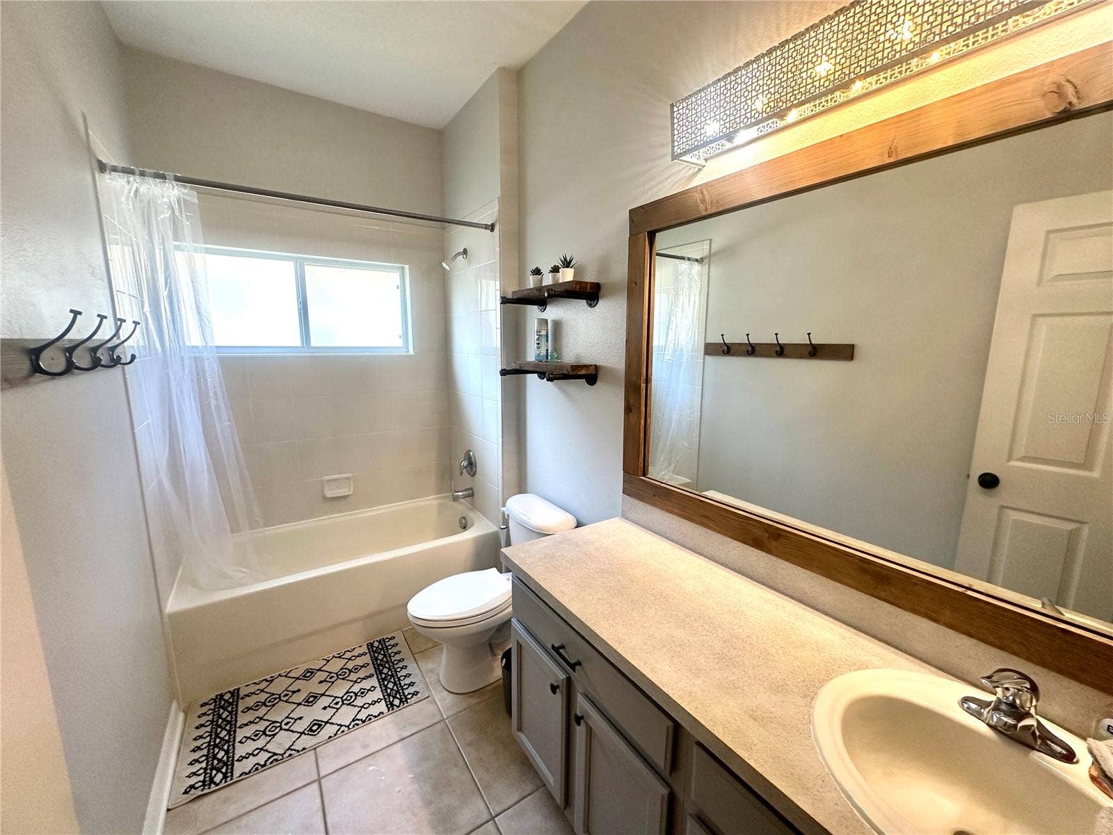 15245 STONEBRIAR WAY, Orlando, FL 32826 Bathroom 2