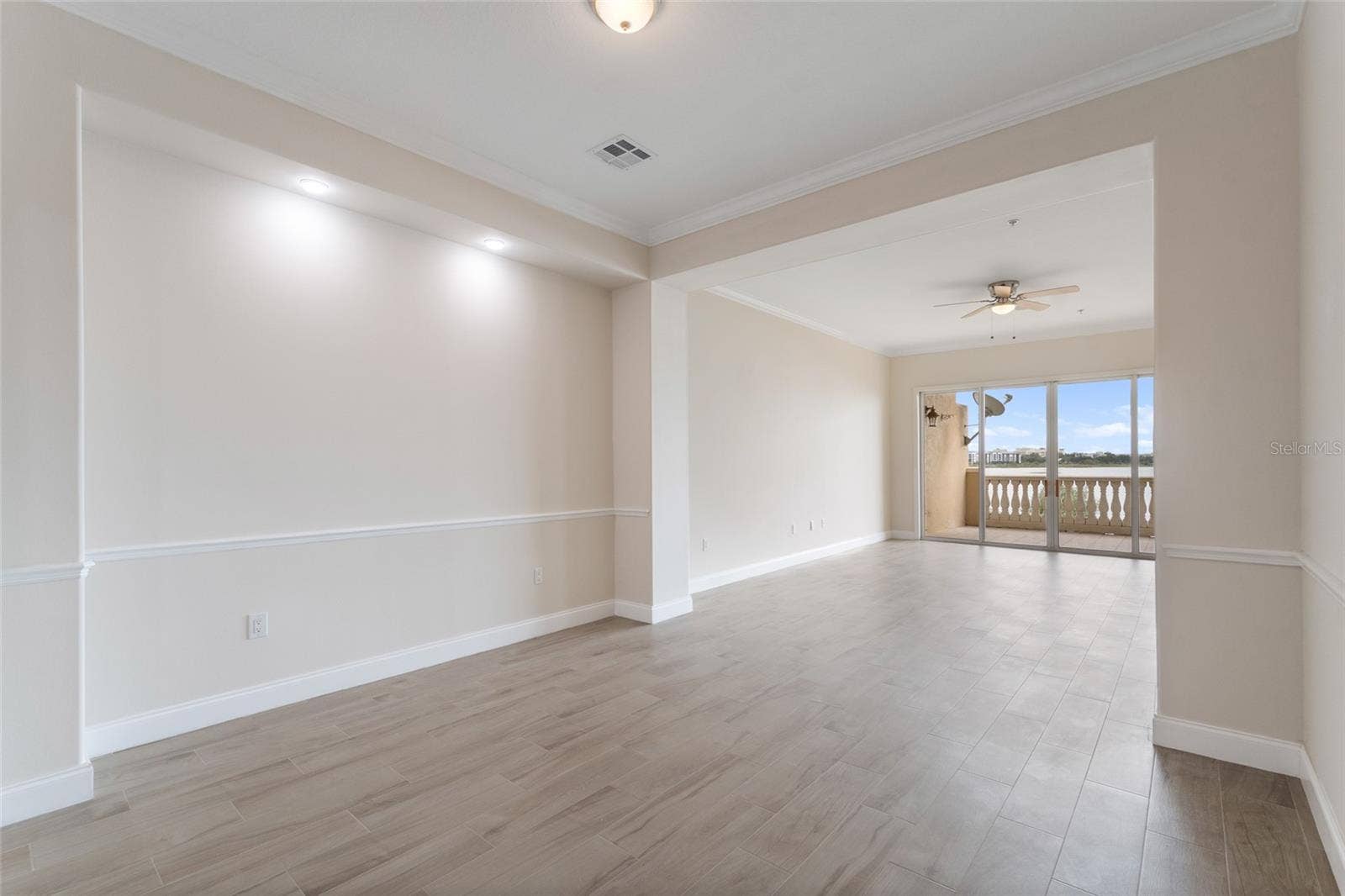 8749 THE ESPLANADE, #5, Orlando, FL 32836 Dining/Living Room