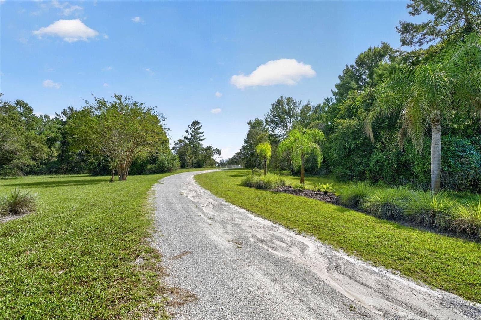 261 SEMINOLE WOODS BOULEVARD, Geneva, FL 32732 261 SEMINOLE WOODS BOULEVARD, Geneva, FL 32732
