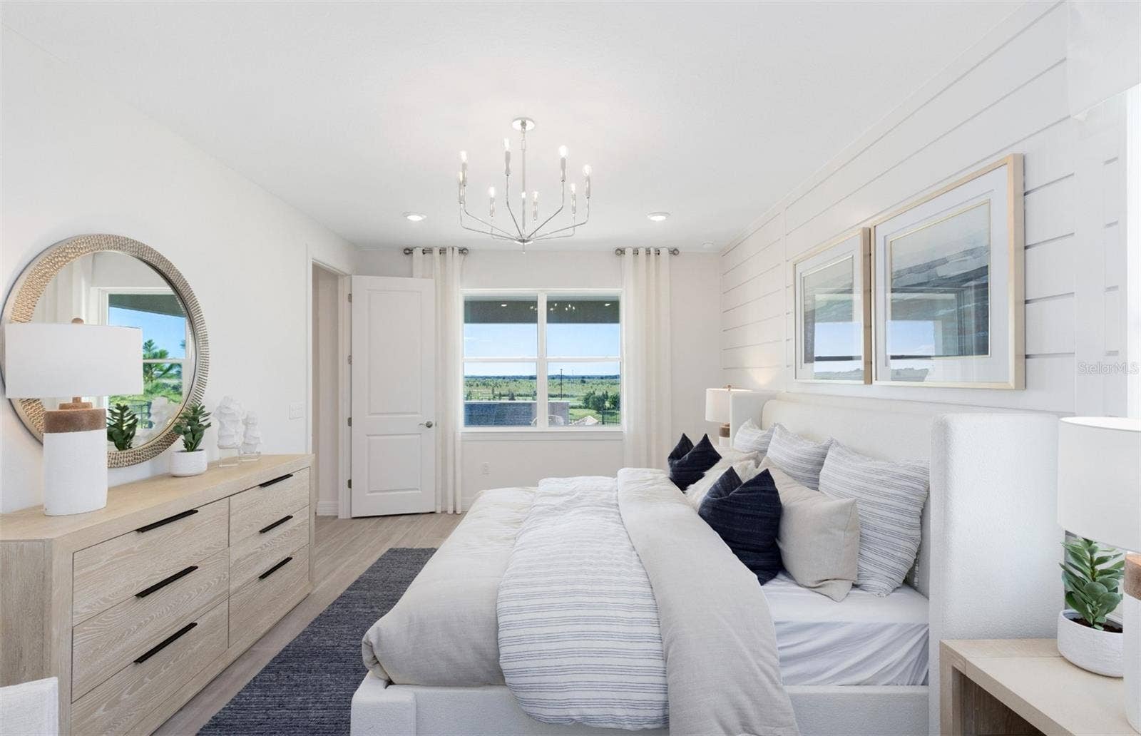 285 CRYSTAL WOOD DRIVE, Winter Garden, FL 34787 Model Home Design Only. Pictures and furnishings are for illustrative purposes only. Elevations, colors and options may vary. Furniture is for model home staging only.