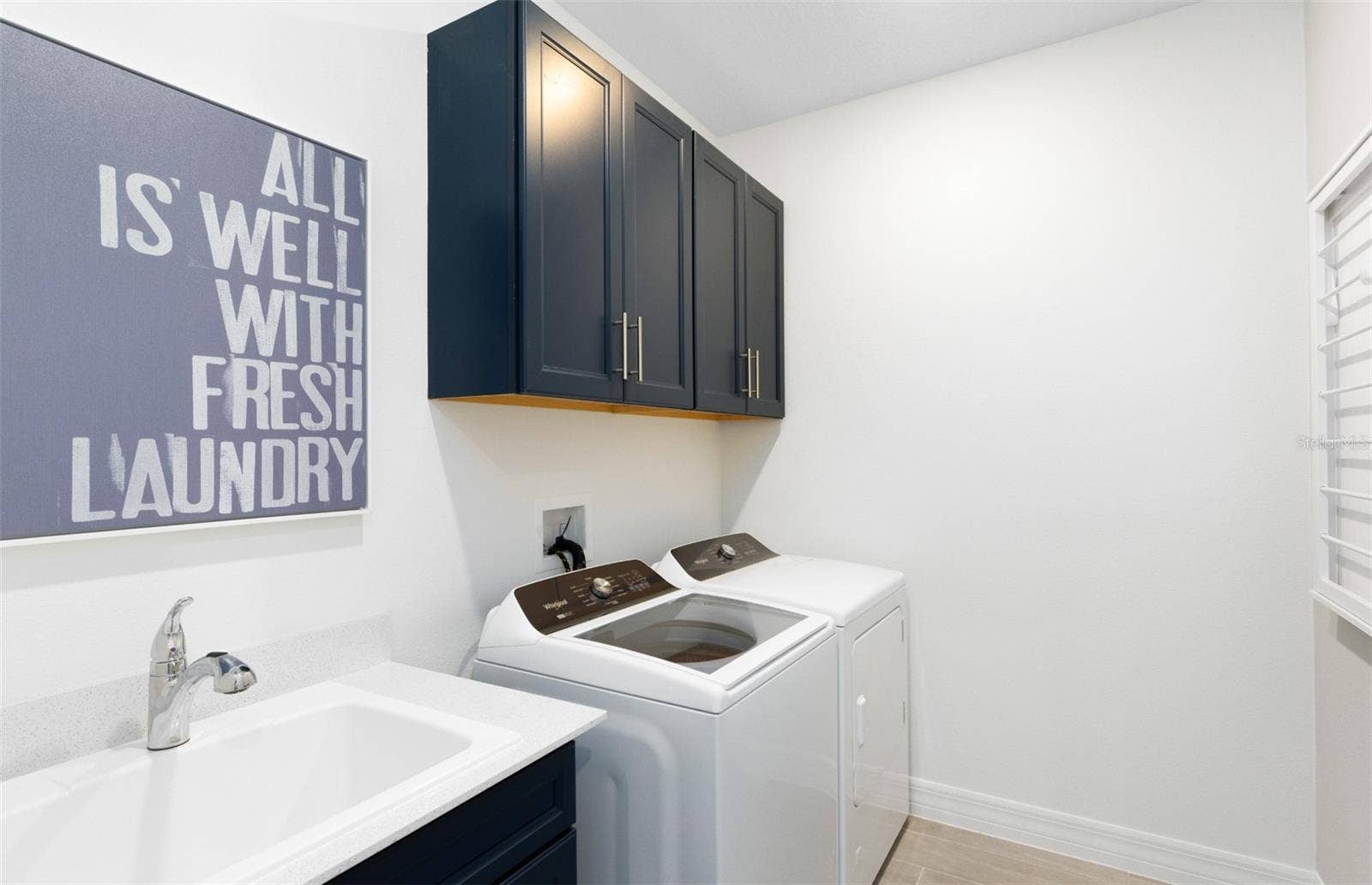285 CRYSTAL WOOD DRIVE, Winter Garden, FL 34787 Model Home Design Only. Pictures and furnishings are for illustrative purposes only. Elevations, colors and options may vary. Furniture is for model home staging only.