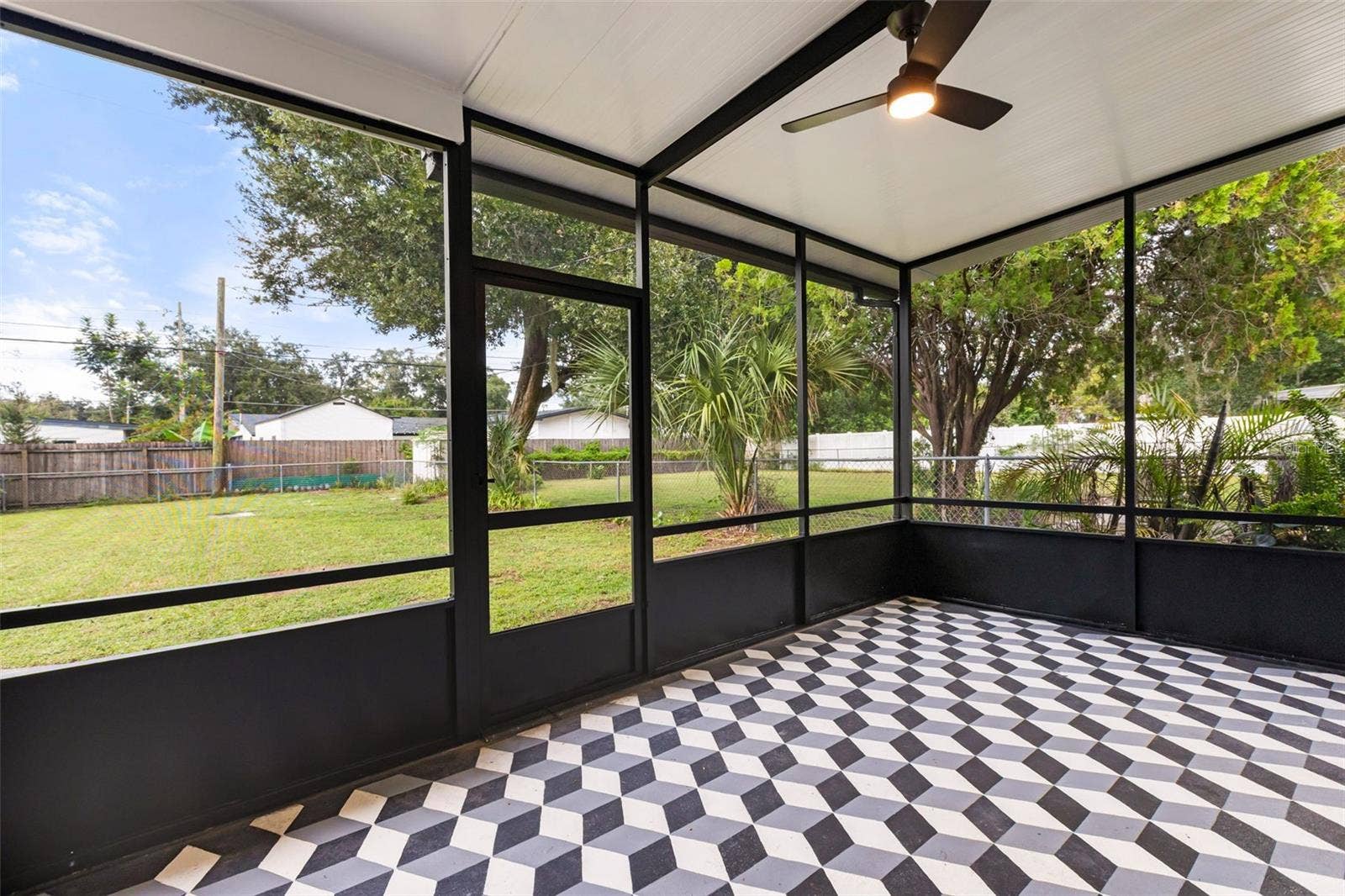 Screened in Patio
