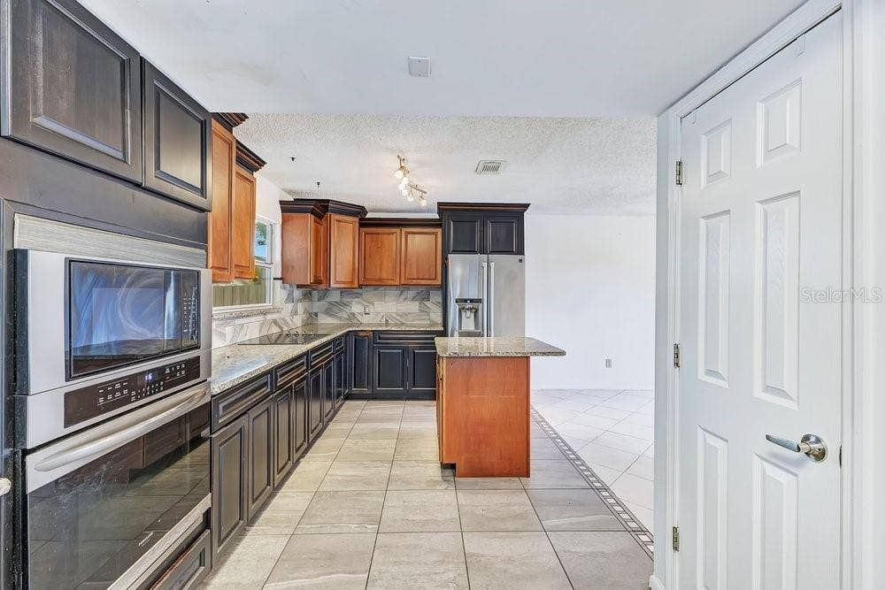7517 QUAIL RUN COURT, Orlando, FL 32819 7517 QUAIL RUN COURT, Orlando, FL 32819