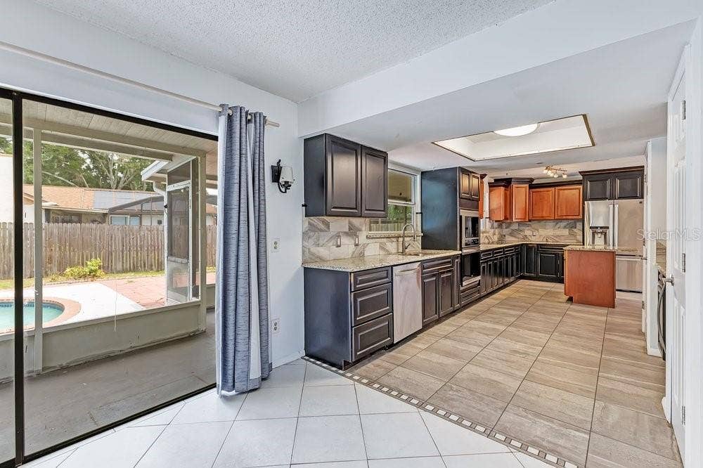 7517 QUAIL RUN COURT, Orlando, FL 32819 7517 QUAIL RUN COURT, Orlando, FL 32819
