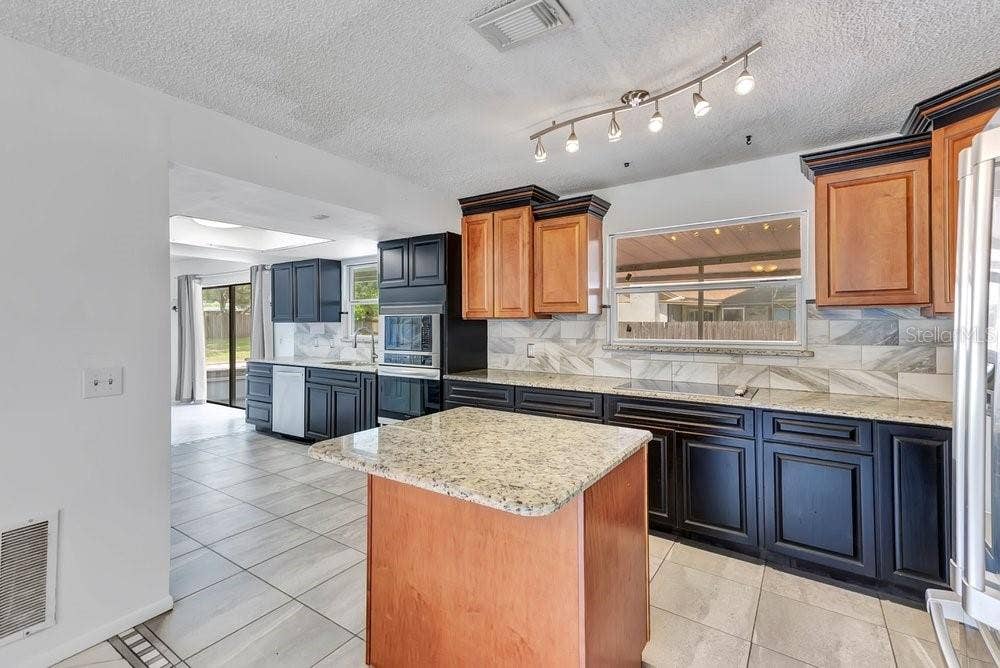 7517 QUAIL RUN COURT, Orlando, FL 32819 7517 QUAIL RUN COURT, Orlando, FL 32819