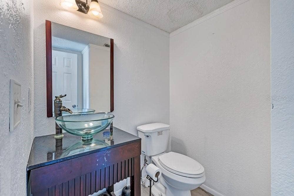 7517 QUAIL RUN COURT, Orlando, FL 32819 7517 QUAIL RUN COURT, Orlando, FL 32819