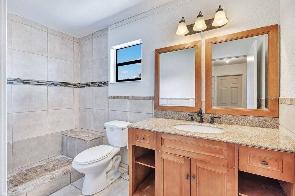 7517 QUAIL RUN COURT, Orlando, FL 32819 7517 QUAIL RUN COURT, Orlando, FL 32819