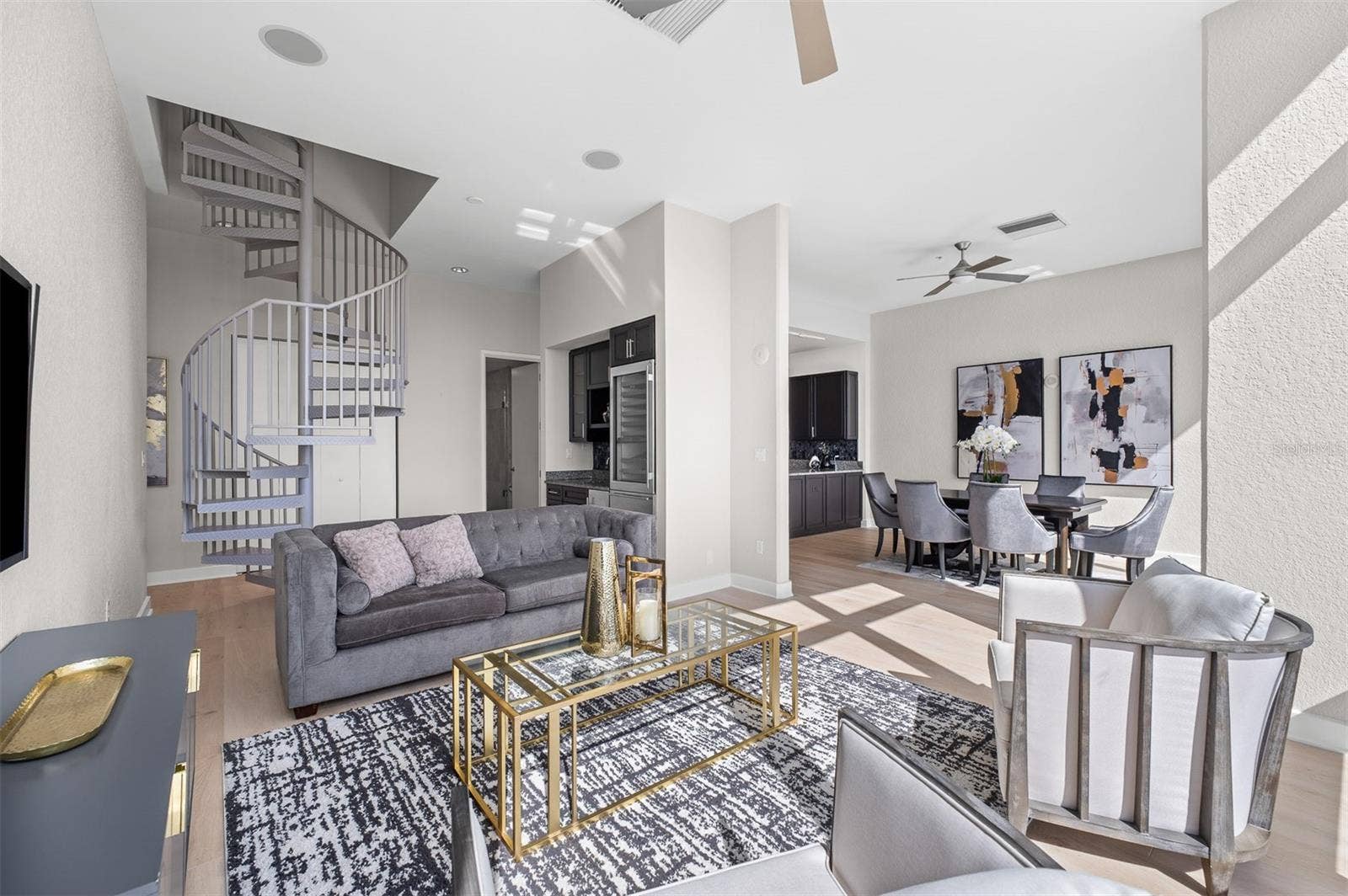 150 E ROBINSON STREET, #3503, Orlando, FL 32801 150 E ROBINSON STREET, #3503, Orlando, FL 32801