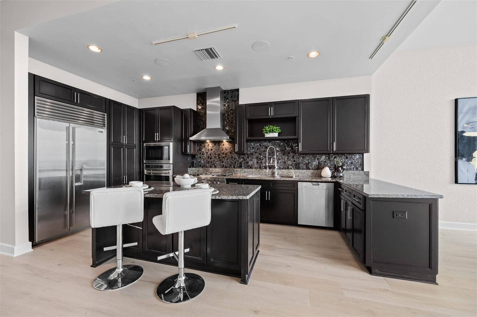 150 E ROBINSON STREET, #3503, Orlando, FL 32801 150 E ROBINSON STREET, #3503, Orlando, FL 32801