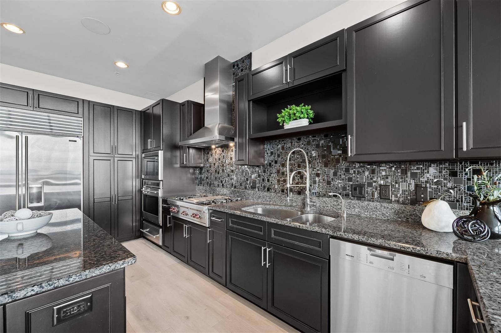 150 E ROBINSON STREET, #3503, Orlando, FL 32801 150 E ROBINSON STREET, #3503, Orlando, FL 32801
