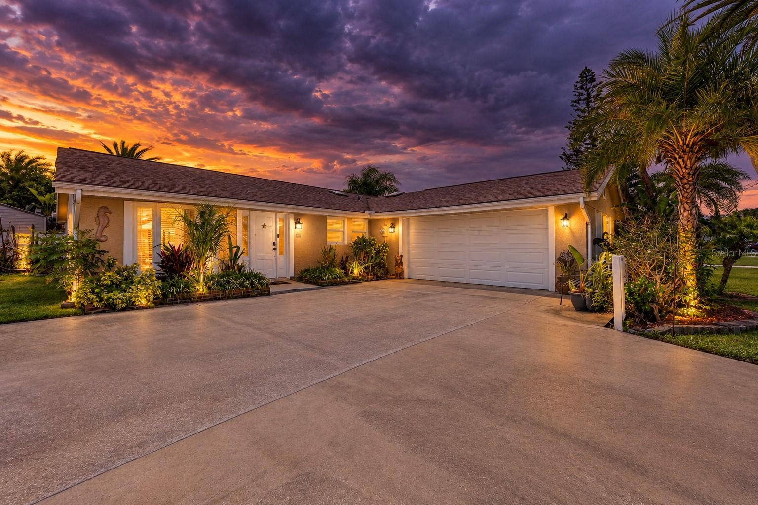 149 SEA ISLE CIRCLE, South Daytona, FL 32119