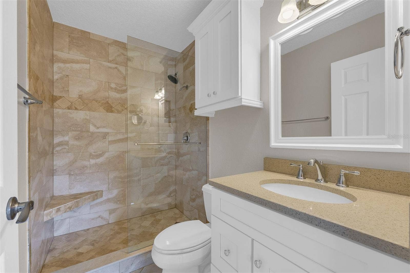 110 N TREMAIN STREET, #209, Mount Dora, FL 32757