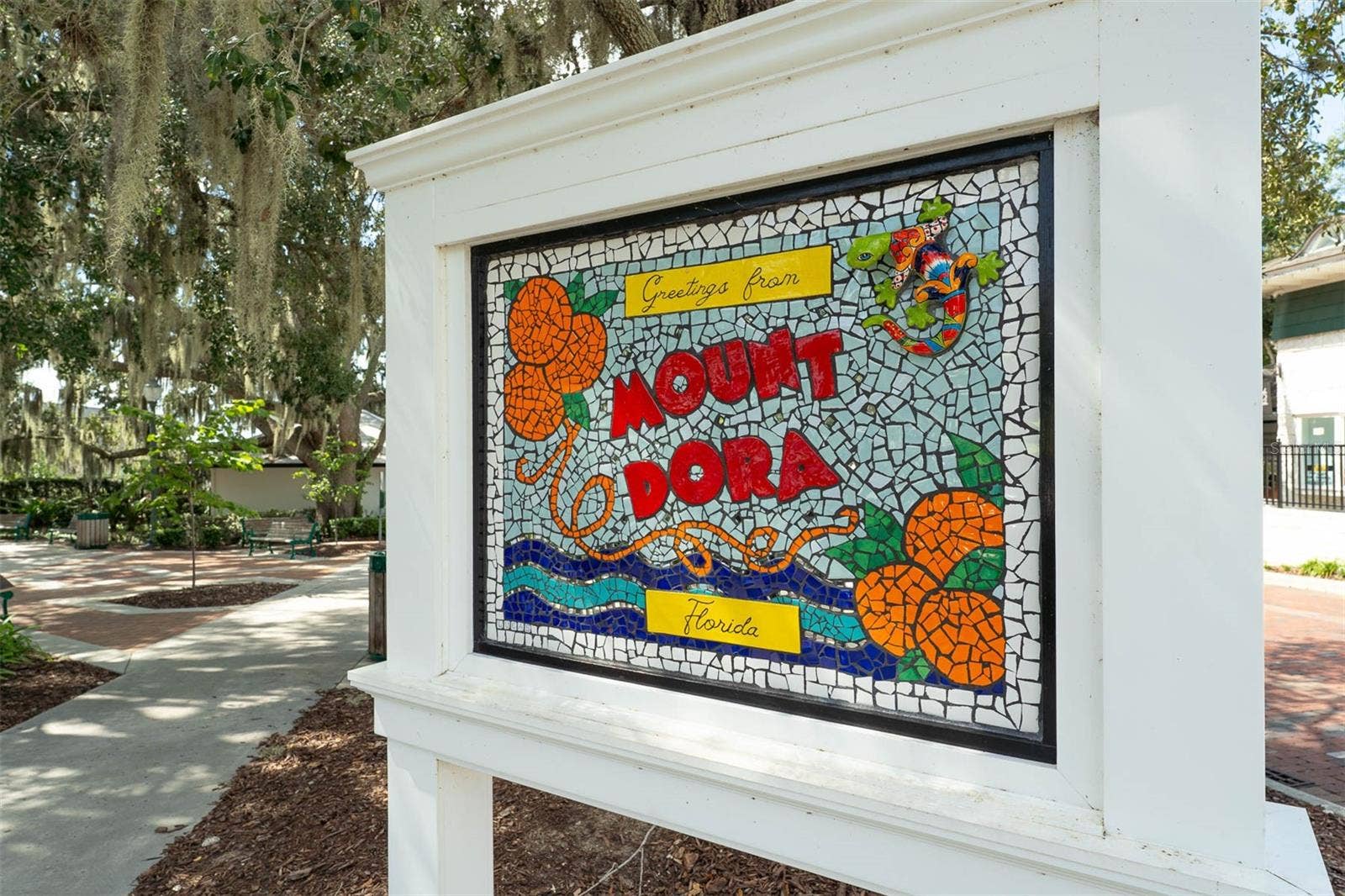 110 N TREMAIN STREET, #209, Mount Dora, FL 32757