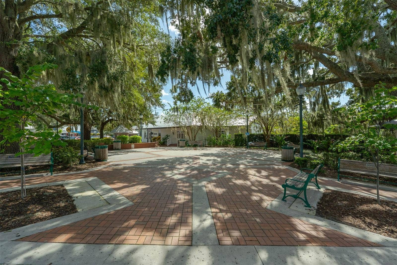 110 N TREMAIN STREET, #209, Mount Dora, FL 32757