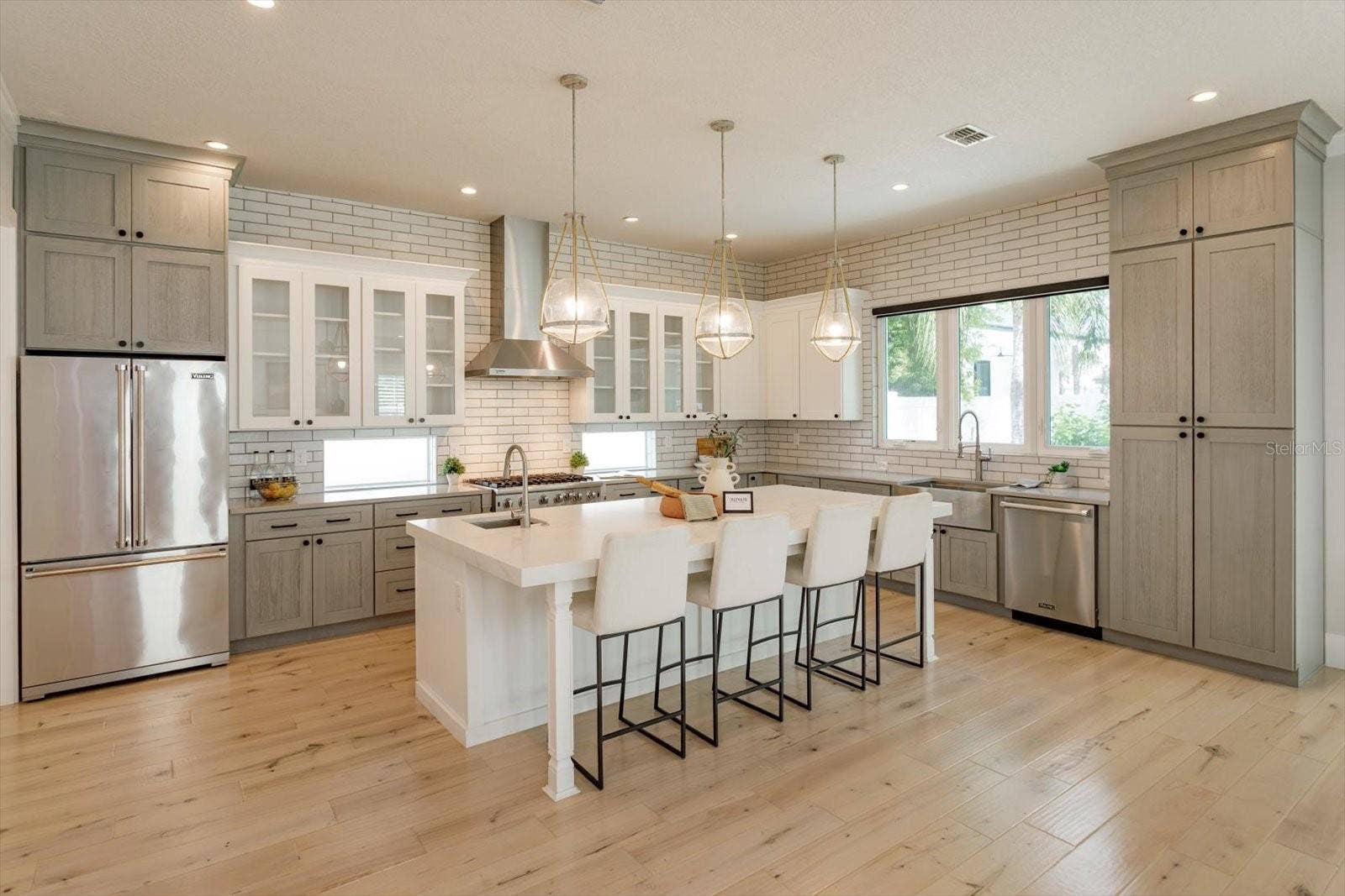 533 COUNTRY CLUB DRIVE, Winter Park, FL 32789 Fabulous entertaining kitchen