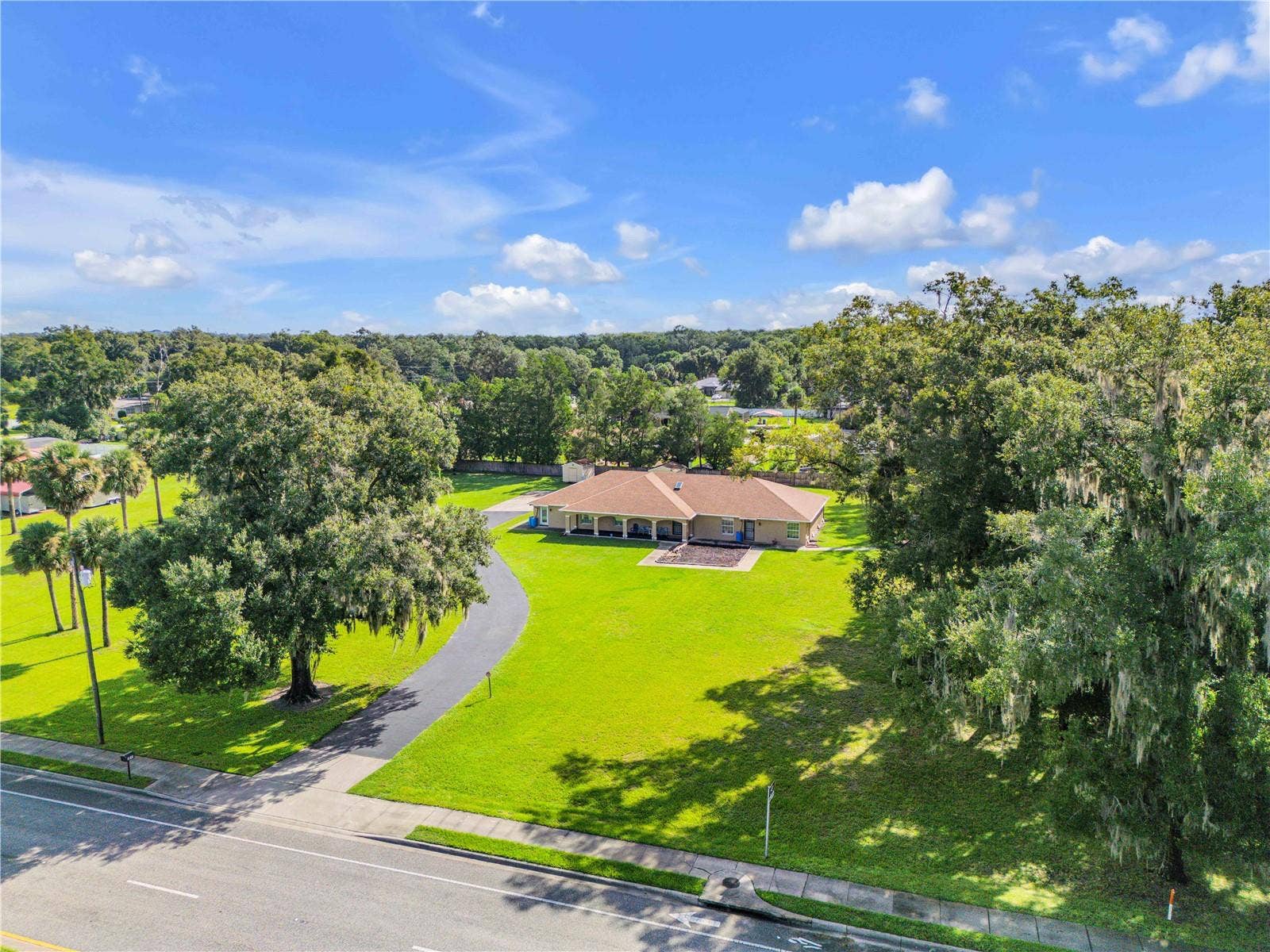 2011 N SPRING GARDEN AVENUE, Deland, FL 32720 2011 N SPRING GARDEN AVENUE, Deland, FL 32720