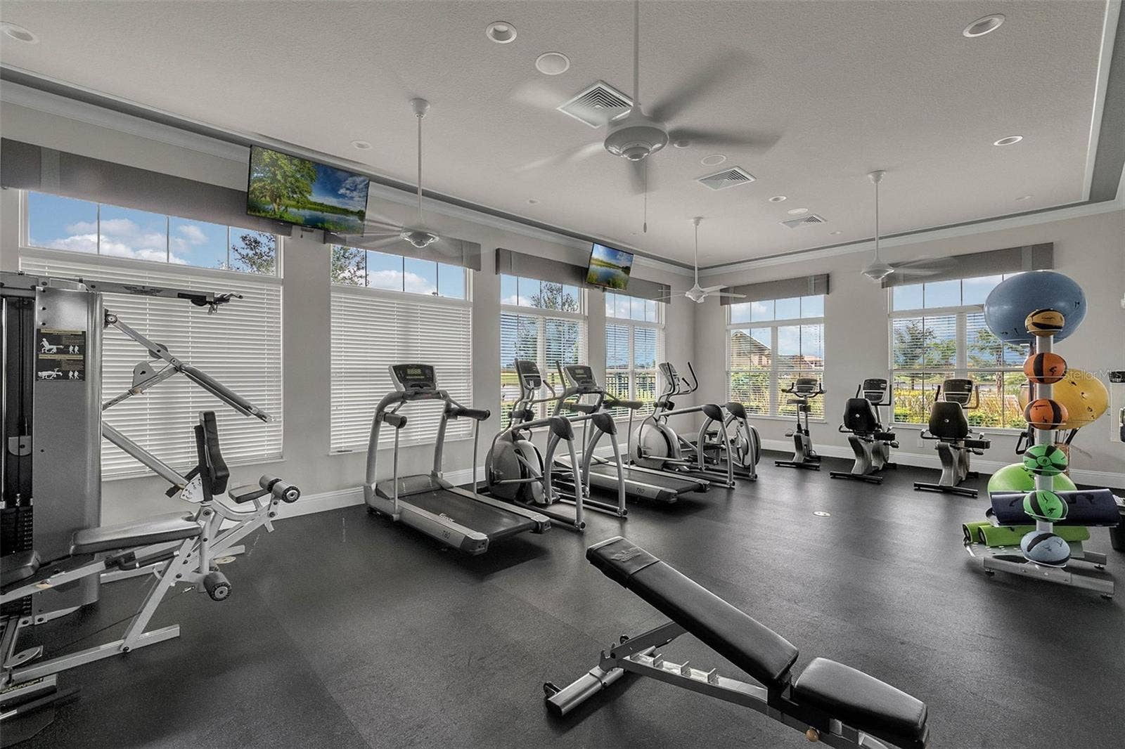 8819 SONOMA COAST DRIVE, Winter Garden, FL 34787 8819 SONOMA COAST DRIVE, Winter Garden, FL 34787