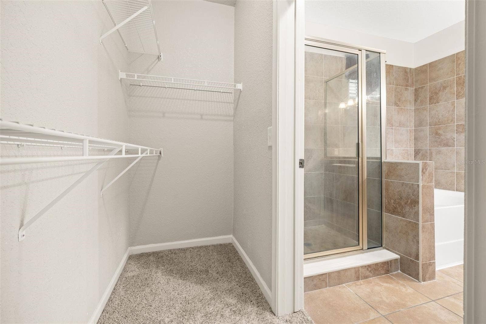 901 CHARO PARKWAY, #716, Davenport, FL 33897 Walk in closet