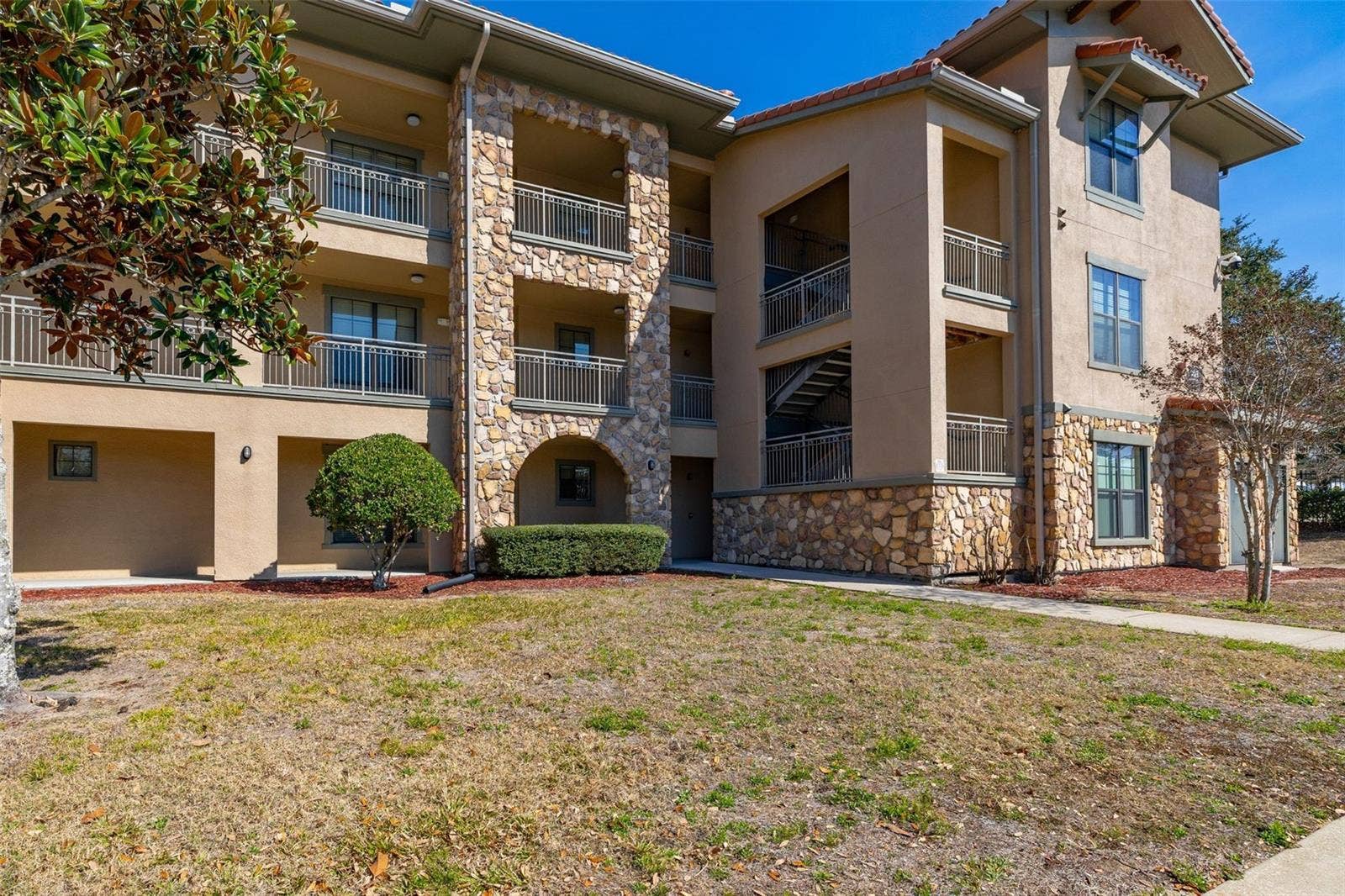 901 CHARO PARKWAY, #716, Davenport, FL 33897 Welcome home!