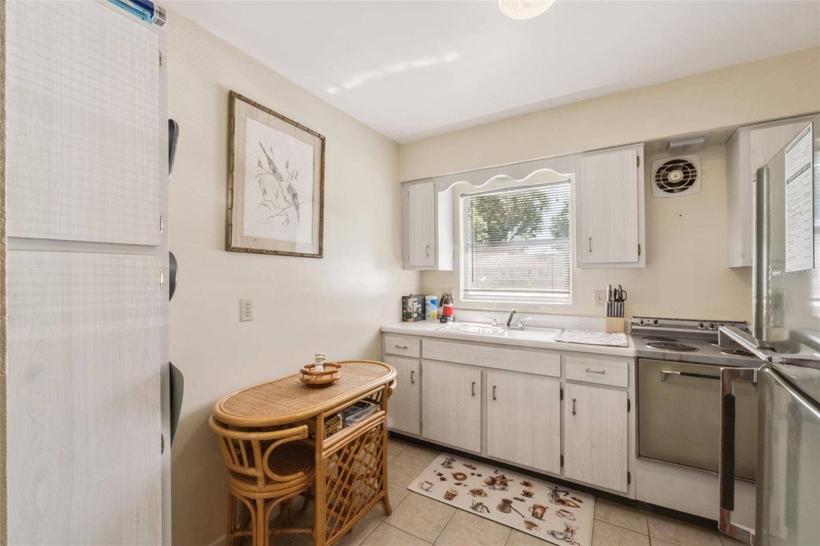 714 E MINNESOTA AVENUE, #B, Deland, FL 32724