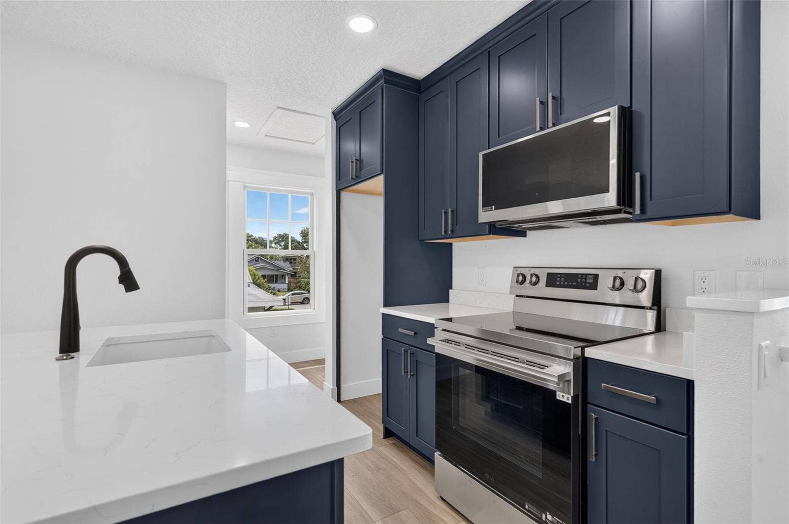 323 E AMELIA STREET, Orlando, FL 32801 323 E AMELIA STREET, Orlando, FL 32801