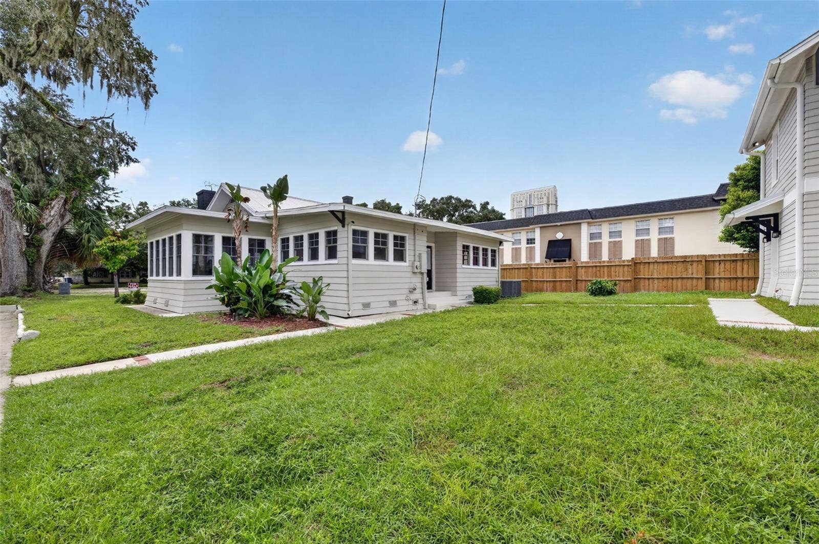323 E AMELIA STREET, Orlando, FL 32801 Exterior Back