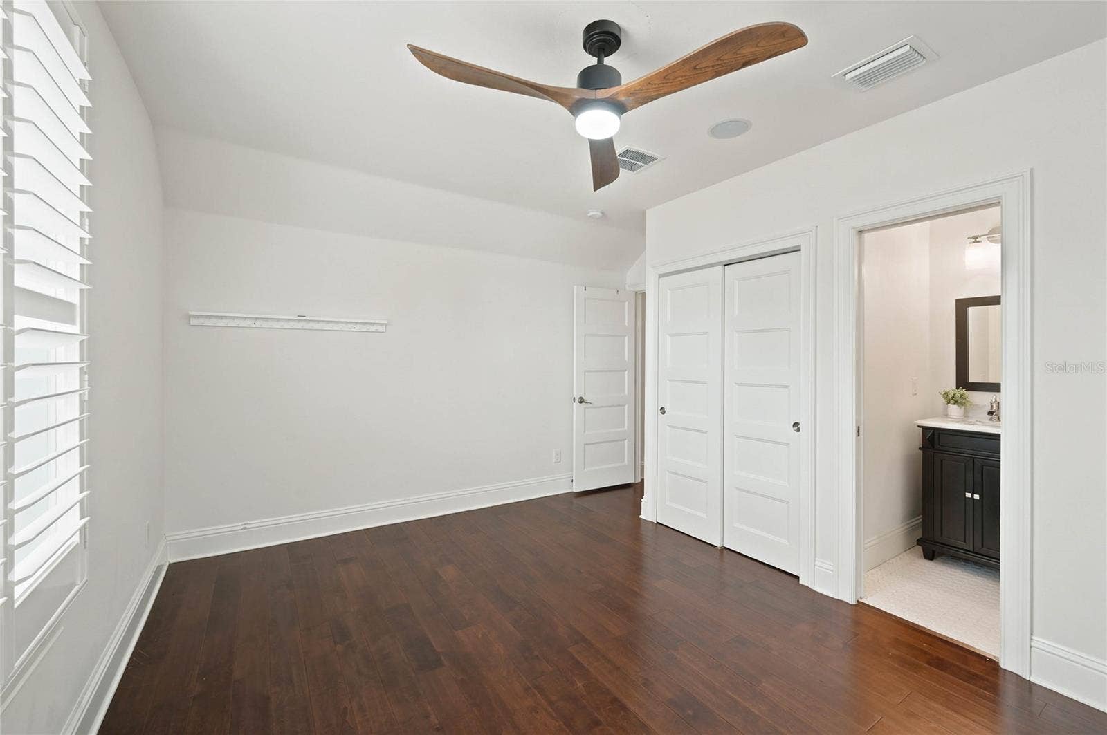 1707 ASHER LANE, Orlando, FL 32803 Bedroom 2 en suite bath