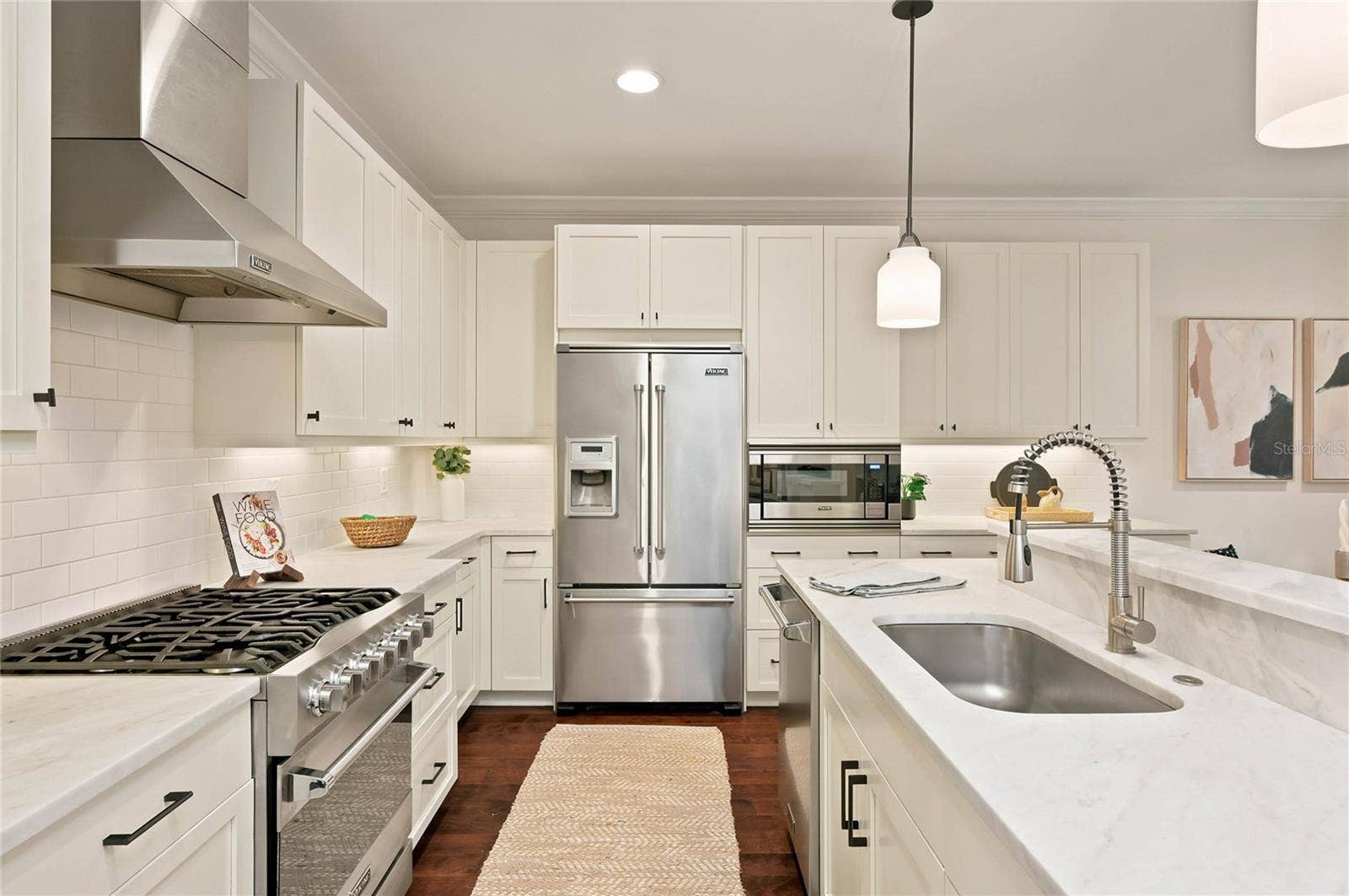 1707 ASHER LANE, Orlando, FL 32803 Viking appliance package with 6 burner Gas Range, Microwave, Dishwasher and Refrigerator