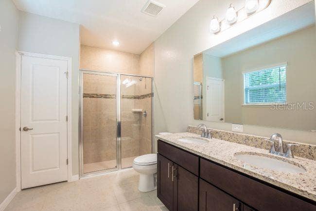 39 POPLAR DRIVE, Palm Coast, FL 32164 Model home - actual features may vary.