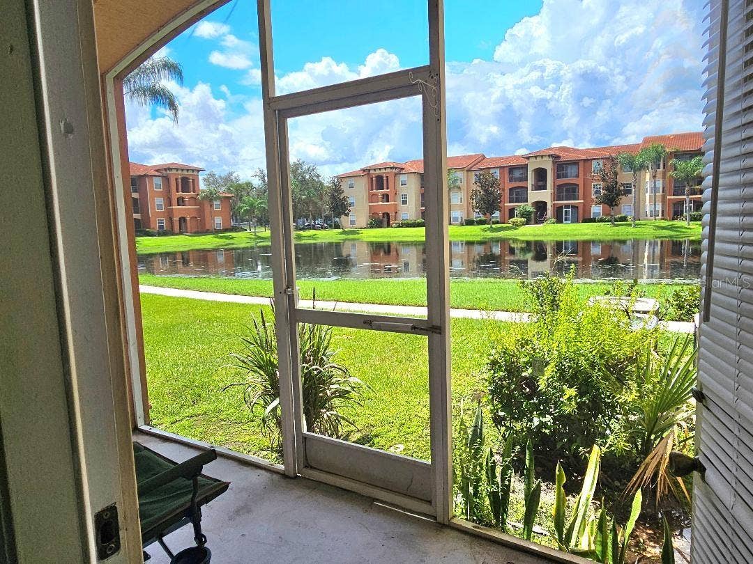 5572 METROWEST BOULEVARD, #312, Orlando, FL 32811 5536 MetroWest Blvd, #111-2 beds 2 baths