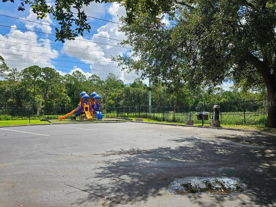 5572 METROWEST BOULEVARD, #312, Orlando, FL 32811 Free Water and Air Area