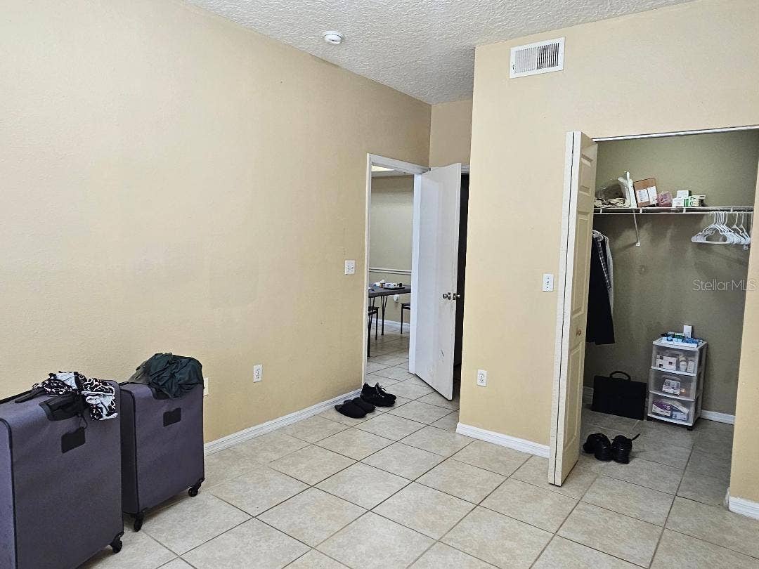 5572 METROWEST BOULEVARD, #312, Orlando, FL 32811 5536 MetroWest Blvd, #111-2 beds 2 baths-2nd Bedroom