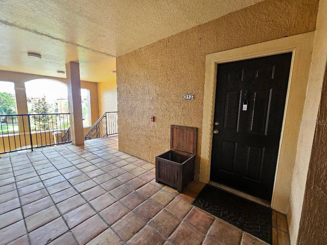 5572 METROWEST BOULEVARD, #312, Orlando, FL 32811 5572 METROWEST BOULEVARD, #312, Orlando, FL 32811