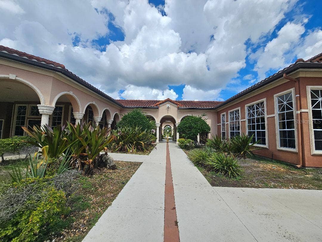 5572 METROWEST BOULEVARD, #312, Orlando, FL 32811 Community